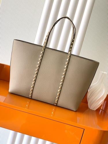 حقيبة تسوق فالنتينو غارافاني روكستد 37 سم