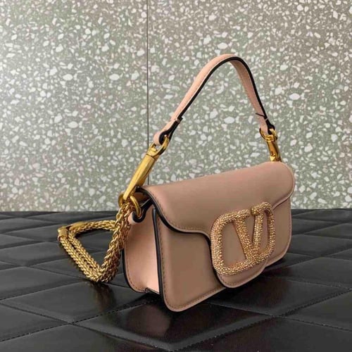 شنطة كتف لوكو صغيرة 20 سم من فالنتينو