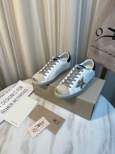 حذاء Golden Goose الرياضي