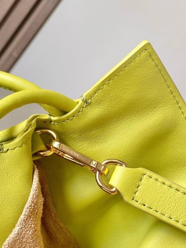 حقيبة كلاتش جلدية فلامنكو من لويفي