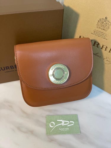 شنطة بيربري Elizabeth - كراميل