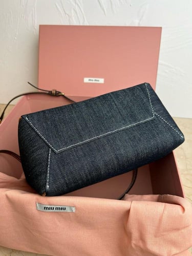 حقيبة ميوميو آيفي الدنيم - مقاس 28