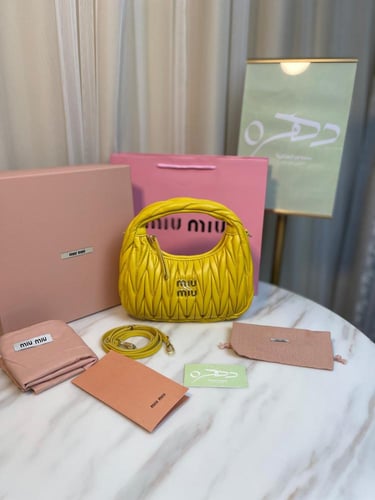 شنطة يد وكتف ميو ميو واندر ماتلاسيه ميني