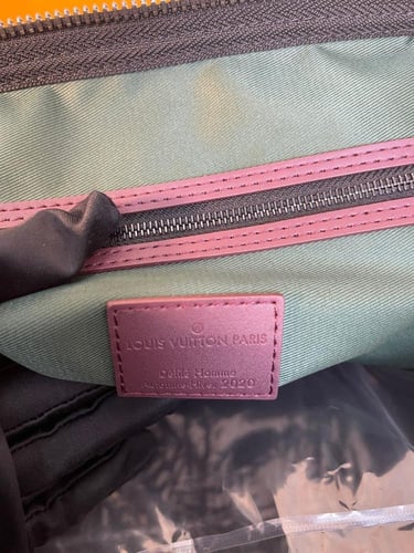 لويس فيتون Keepall Bandouliere اسود