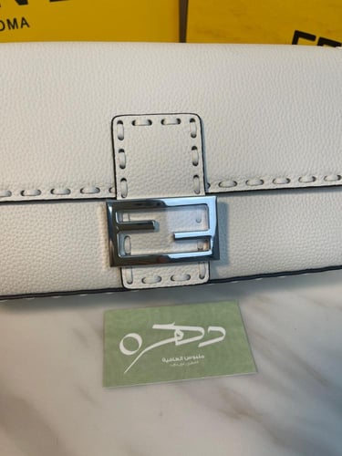 شنطة فندي باقيت سلريا درزات ميديم 27 سم - أبيض