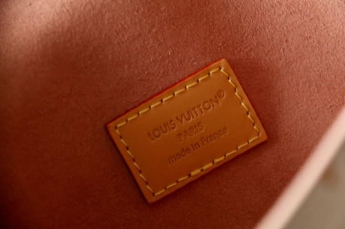 حقيبة بوكيت كاميل 20.5 سم من لويس فيتون