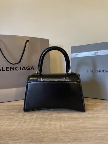 شنطة بالنسياقا الحجم اكس سمول 19 سم