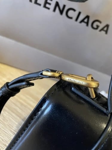 شنطة بالنسياقا الحجم اكس سمول 19 سم