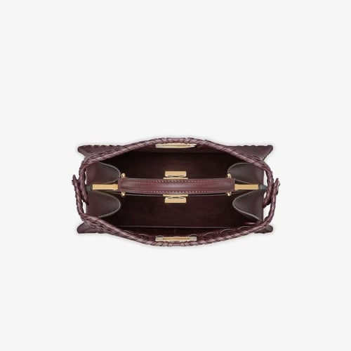 شنطة فندي بيكابو جلد محبوك سمول - بني