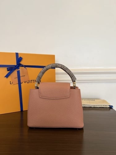 شنطة لويس فيتون كابوسين ميني 21 سم - بني فاتح