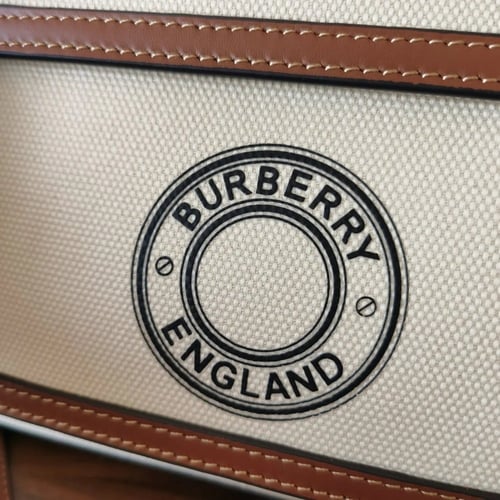 شنطة بيربري Mini Freya Tote England