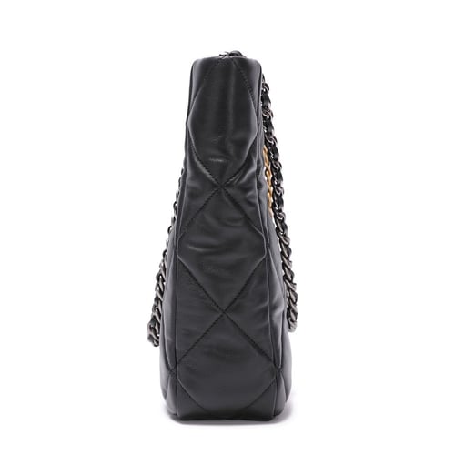 شنطة شانيل شوبنق مبطن - أسود