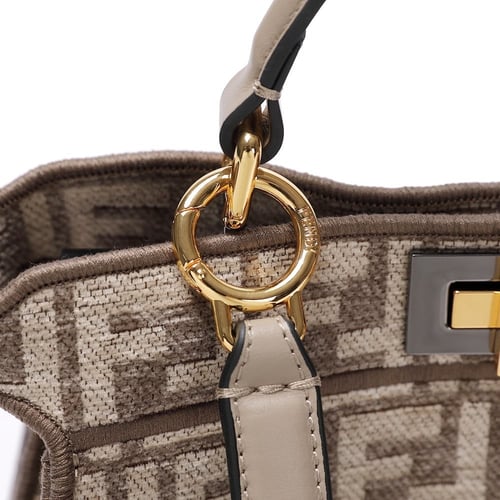 شنطة فندي بيكابو لوقو سمول 27 - بني فاتح