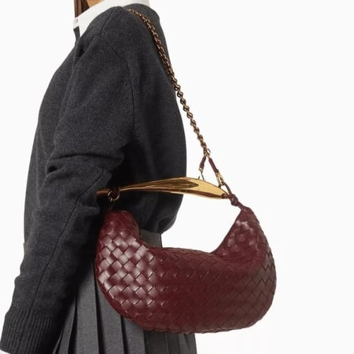 حقيبة ساردين ميني جلد مجدول من بوتيغا فينيتا - برغ...