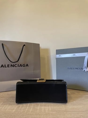 شنطة بالنسياقا الحجم اكس سمول 19 سم