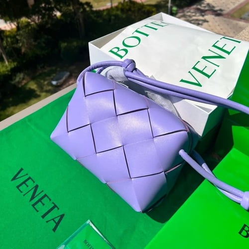 حقيبة سمول كاسيت من بوتيغا فينيتا