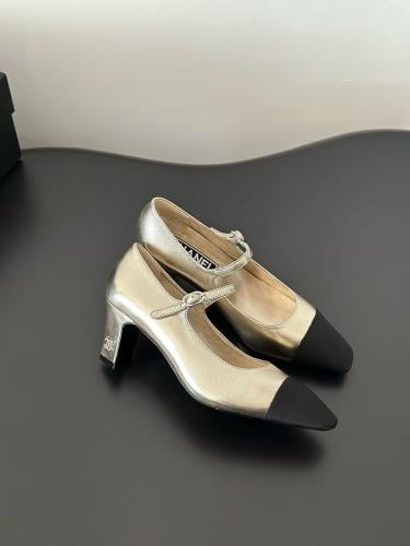 حذاء شانيل Suede Pumps
