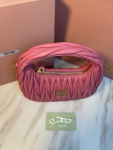 شنطة يد وكتف ميو ميو واندر ماتلاسيه ميني