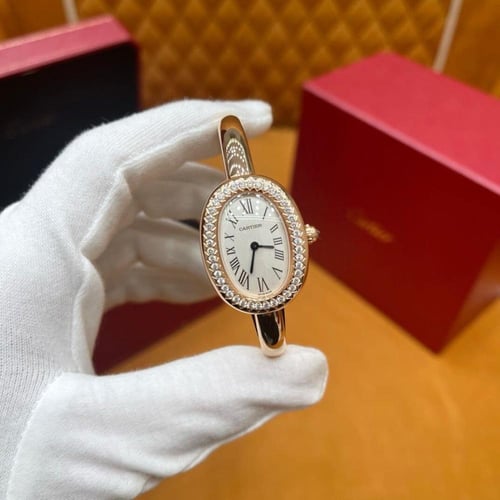 ساعة كارتييه المرصعة بالكريستال