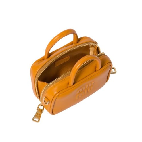 حقيبة جلدية ميكرو من ميو ميو مقاس 10.5