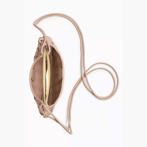 حقيبة ساردين ميني جلد مجدول من بوتيغا فينيتا - ورد...