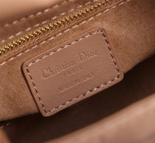 شنطة ليدي ديور مات 17 سم