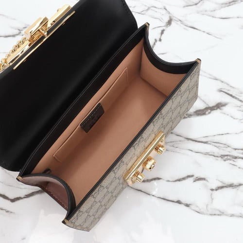 غوتشي Padlock Small GG