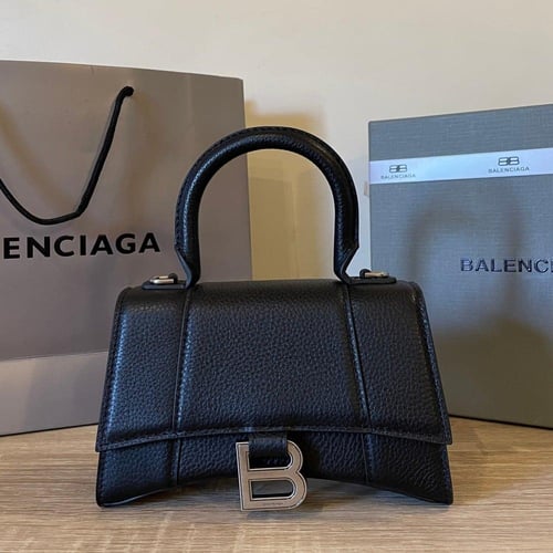 شنطة بالنسياقا الحجم اكس سمول 19 سم