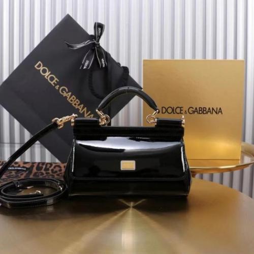 حقيبة سيسيلي ميني 18 من الجلد الأسود اللامع من دول...