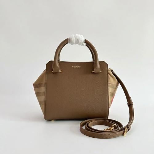 حقيبة Burberry Banwell Mini Tote Bag