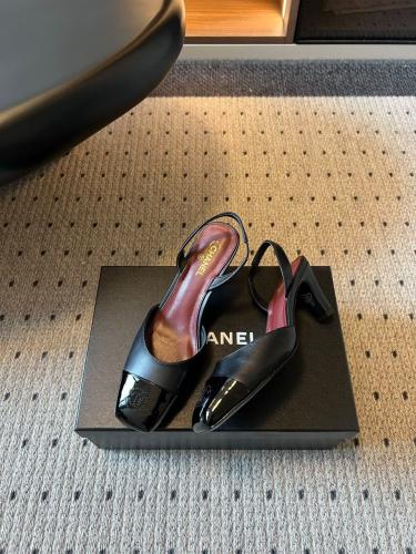 حذاء شانيل Slingback بكعب