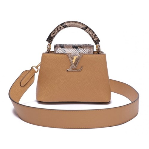 شنطة لويس فيتون كابوسين ميني 21 سم - لاتيه