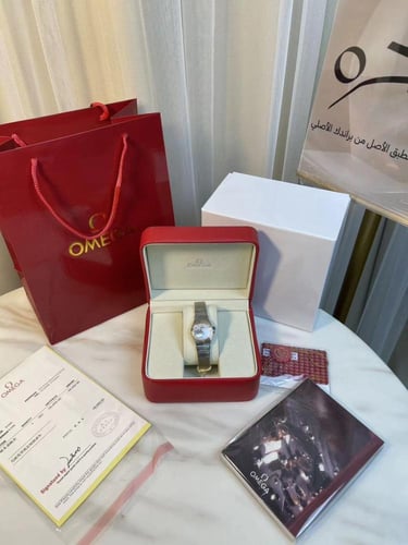 ساعة كونستليشن فولاذ مطلي بذهب من أوميغا