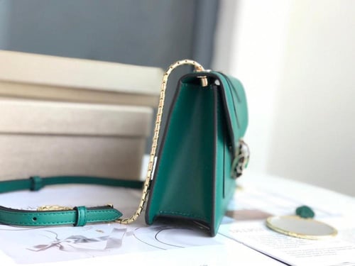 حقيبة كتف سيربنتي فوريفر 22 سم من بولغاري - أخضر