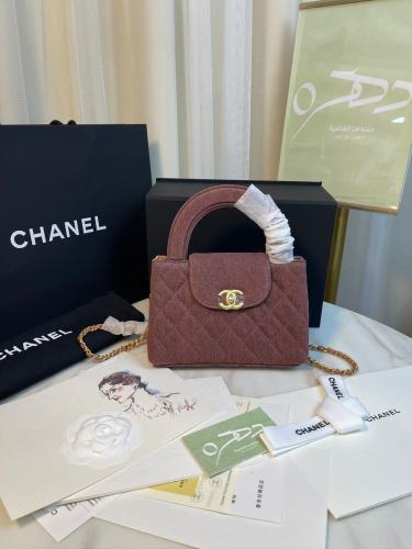 حقيبة يد وكتف صغيرة من شانيل من قماش الدنيم