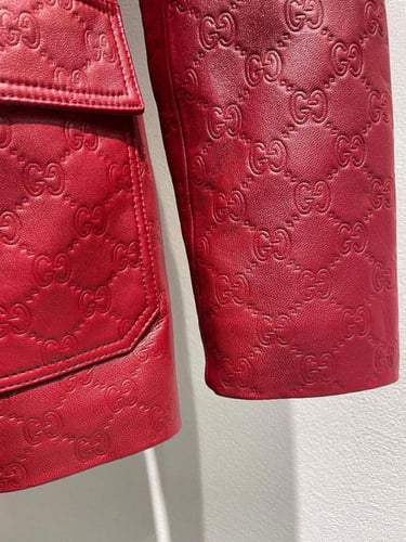 جاكيت جلدي بنقشة GG من قوتشي - برغندي