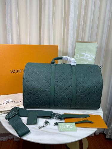 حقيبة سفر كيبال 50 بحزام كتف من لويس فيتون - أخضر...