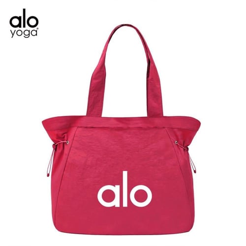 حقيبة يد كاجوال عصرية جديدة من ALO Yoga