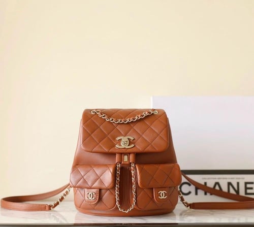 حقيبة شانيل الظهر الجلد اللامع-مقاس 20