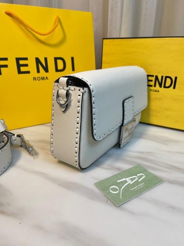 شنطة فندي باقيت سلريا درزات ميديم 27 سم - أبيض