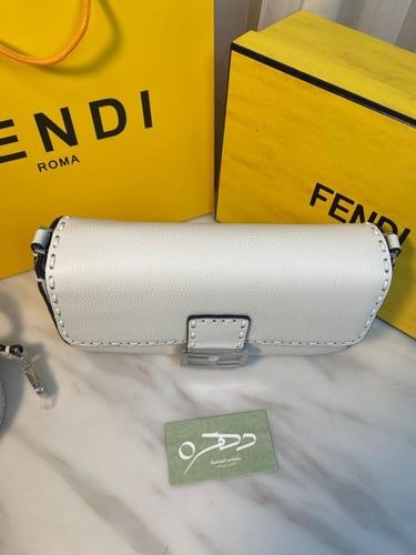 شنطة فندي باقيت سلريا درزات ميديم 27 سم - أبيض