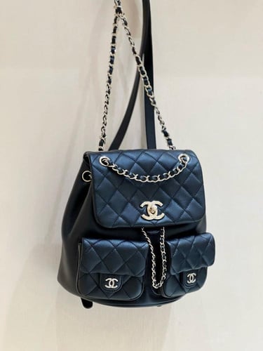 حقيبة شانيل الظهر الجلد اللامع-مقاس 20