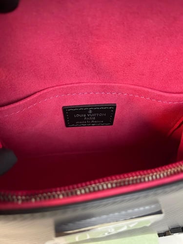 شنطة لويس فيتون كلوني ميني 20 سم - أسود