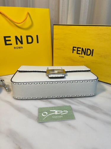 شنطة فندي باقيت سلريا درزات ميديم 27 سم - أبيض