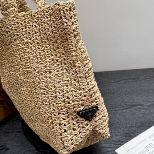 حقيبة كروشيه من برادا