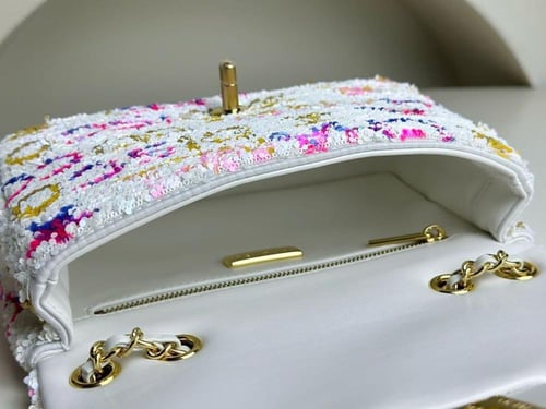 حقيبة شانيل كلاسيك فلاب بتصميم CHANEL LA DISCO-مقا...