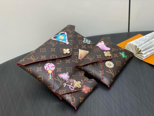 حقيبة كيريغامي من مجموعة كاندي فاكتوري من لويس فيت...