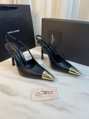 حذاء Jeanne Slingback Pumps من سان لوران