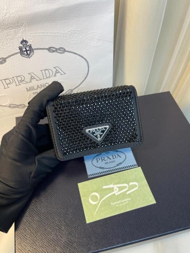 حقيبة برادا الكريستالية بحمالة كتف