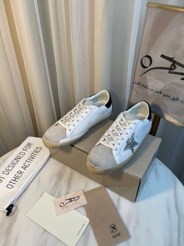 حذاء Golden Goose Super-Star النسائي